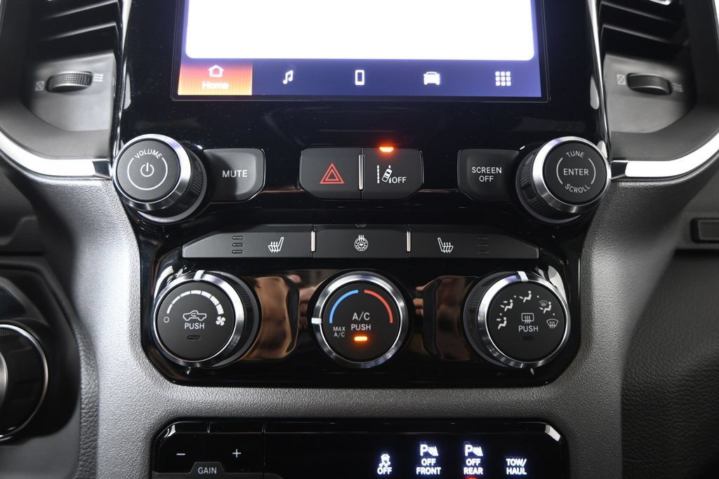 Used 2025 RAM 1500 Big Horn AWD/4WD image 28
