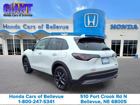 Used 2024 Honda HR-V Sport image 3