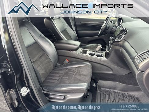 Used 2021 Jeep Grand Cherokee Laredo X image 41