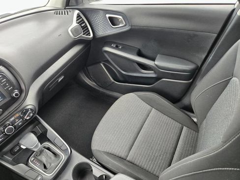 Used 2021 Kia Soul S FWD image 19