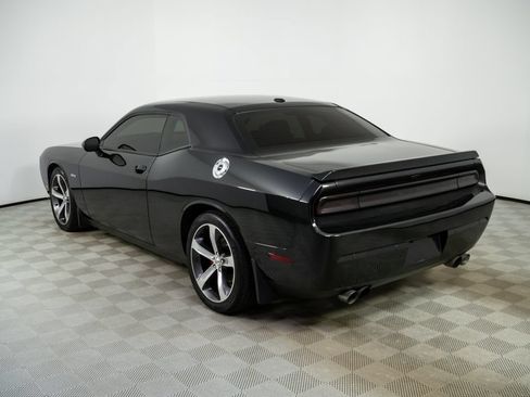 Used 2014 Dodge Challenger R/T RWD image 3
