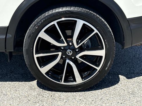 Used 2019 Nissan Rogue Sport SL w/ Premium Package AWD/4WD image 24