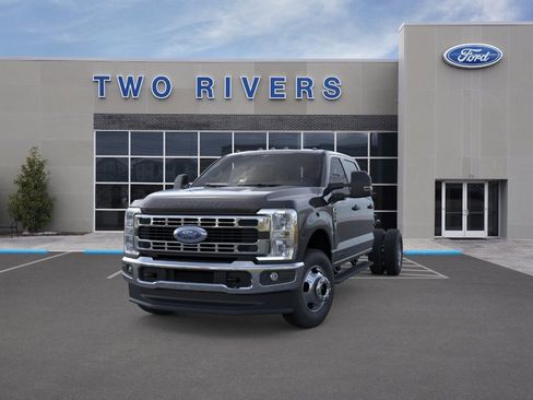 New 2026 Ford F350 XLT w/ XLT Value Package AWD/4WD image 2