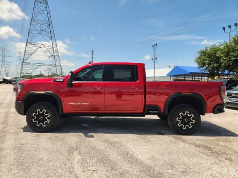 Used 2024 GMC Sierra 2500 AT4X AWD/4WD image 4