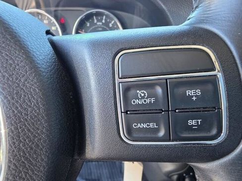 Used 2012 Jeep Wrangler Sahara image 28