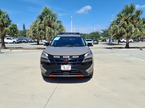 Used 2025 Nissan Rogue SV w/ Rock Creek Premium Package AWD/4WD image 9