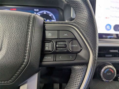 Used 2025 Toyota Tacoma TRD Off-Road AWD/4WD image 19