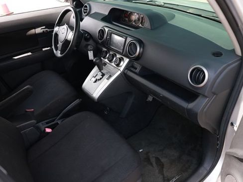 Used 2008 Scion xB FWD image 21