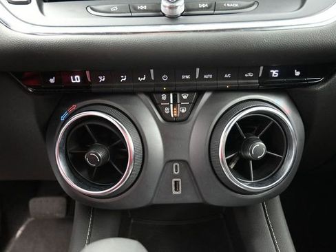 Used 2025 Chevrolet Blazer LT AWD/4WD image 26