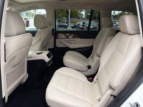 Used 2022 Mercedes-Benz GLS 450 4MATIC image 26