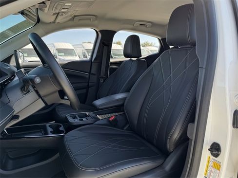 Used 2025 Ford Mustang Mach-E Select image 25