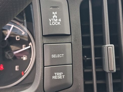 Used 2013 Honda Ridgeline Sport image 25