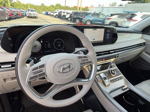 Used 2025 Hyundai Palisade Calligraphy FWD image 27