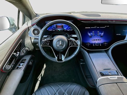 Used 2023 Mercedes-Benz EQS 580 4MATIC Sedan image 24