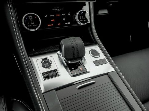 New 2026 Jaguar F-PACE R-Dynamic S image 15