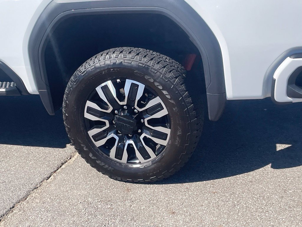 Used 2025 GMC Sierra 2500 Denali Ultimate AWD/4WD image 9