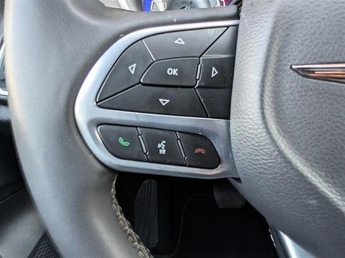 Used 2025 Chrysler Pacifica Select FWD image 21