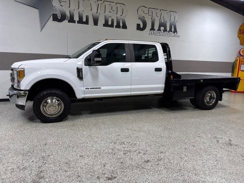 Used 2018 Ford F350 XL w/ Power Equipment Group image 4