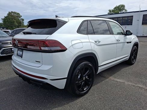 New 2026 Volkswagen Atlas Cross Sport SEL R-Line image 4