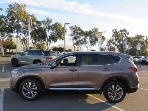 Used 2020 Hyundai Santa Fe SEL w/ Convenience Package image 7