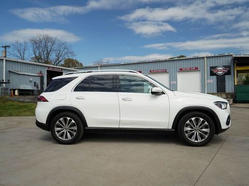 Used 2020 Mercedes-Benz GLE 350 w/ Premium Package image 3