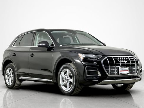 Used 2023 Audi Q5 2.0T Premium w/ Convenience Package image 7