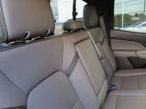 Used 2023 Chevrolet Colorado ZR2 w/ ZR2 Convenience Package III image 40