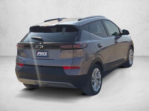 Used 2023 Chevrolet Bolt EUV LT w/ Driver Confidence Package FWD image 5