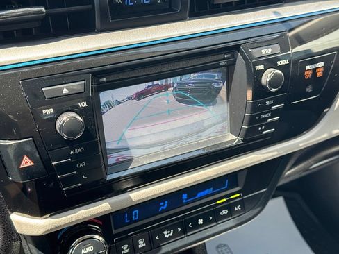 Used 2016 Toyota Corolla LE FWD image 42