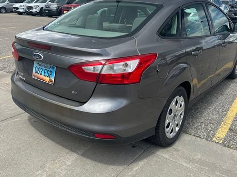 Used 2012 Ford Focus SE FWD image 2