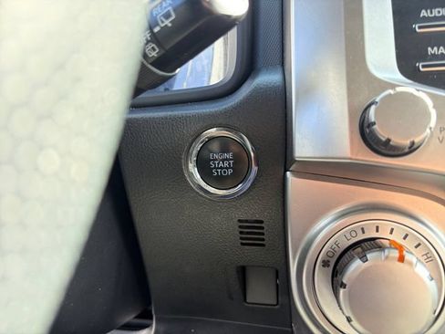 Used 2020 Toyota 4Runner SR5 Premium w/ Moonroof Package AWD/4WD image 30