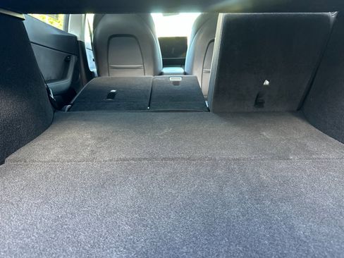 Used 2023 Tesla Model Y Long Range image 15