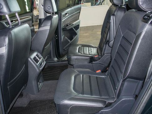 Used 2021 Volkswagen Atlas SEL Premium image 15