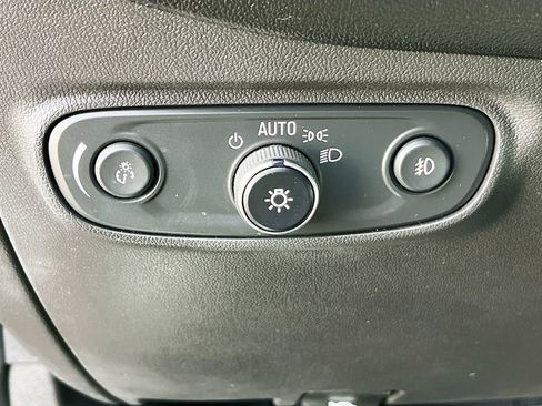 Used 2024 Chevrolet Equinox Premier AWD/4WD image 10