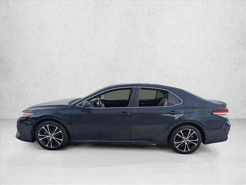 Used 2018 Toyota Camry SE image 8