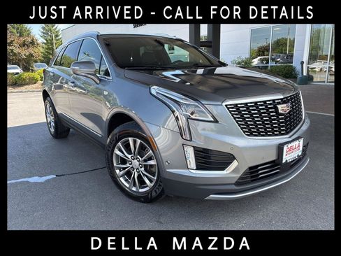 Used 2022 Cadillac XT5 Premium Luxury w/ Technology Package AWD/4WD image 1
