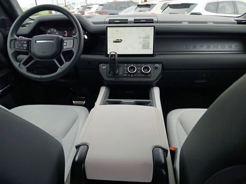 Used 2025 Land Rover Defender 130 X image 13