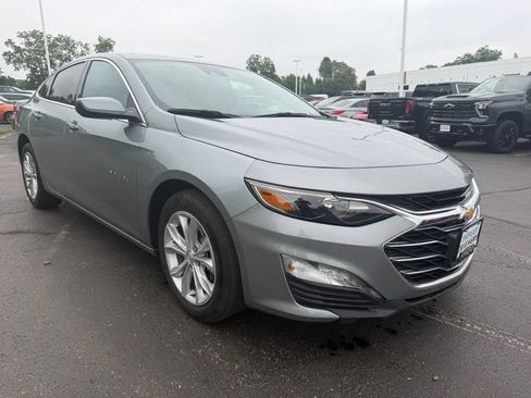 Used 2025 Chevrolet Malibu LT FWD image 4