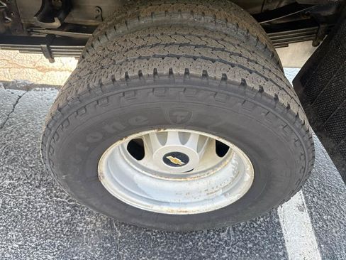 Used 2012 Chevrolet Silverado 3500 W/T AWD/4WD image 12