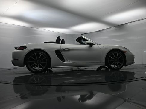 Used 2018 Porsche 718 Boxster image 55
