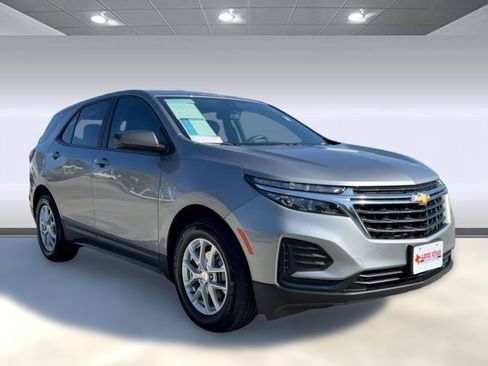 Certified 2023 Chevrolet Equinox LS w/ LS Convenience Package image 10