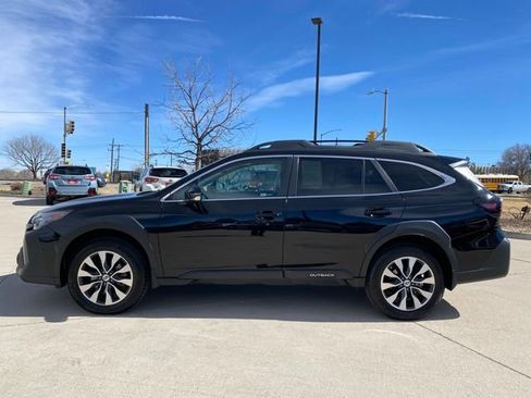 Used 2023 Subaru Outback Limited XT AWD/4WD image 2