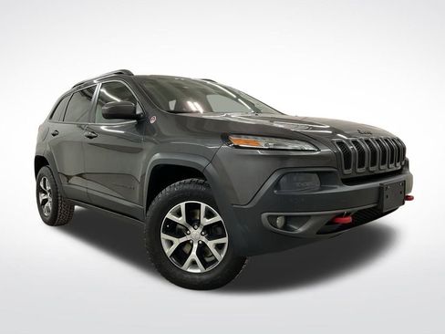 Used 2015 Jeep Cherokee Trailhawk w/ Comfort/Convenience Group image 3