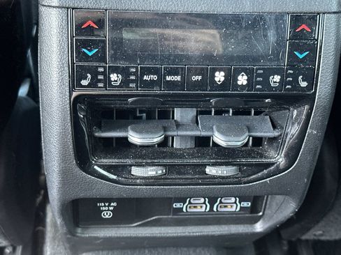 Used 2022 Jeep Grand Cherokee L Summit AWD/4WD image 40