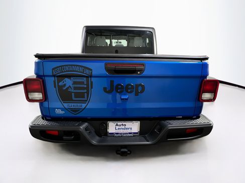 Used 2024 Jeep Gladiator Sport image 6