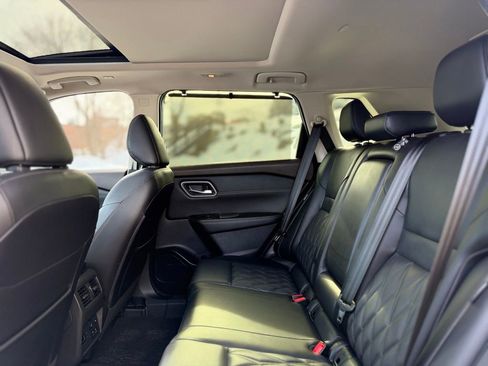 Used 2023 Nissan Rogue Platinum w/ Platinum Premium Package image 21