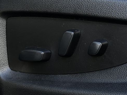 Used 2020 GMC Yukon SLT w/ Open Road Package image 17