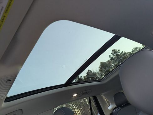 New 2026 Volkswagen Tiguan SE image 20