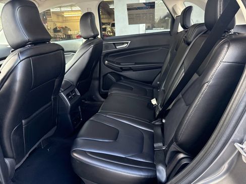 Used 2022 Ford Edge Titanium AWD/4WD image 25