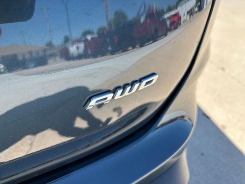 Used 2024 Ford Edge Titanium image 38